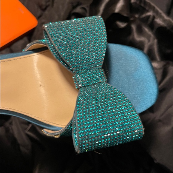 Betsy Johnson Crystal Emerald Green Elegant Teal High Heel Sandals- 3inch heels - Picture 5 of 7